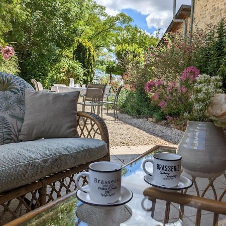 3 Self-Contained Gites With Pool And Games Room Saint-Georges-de-Noisné Extérieur photo