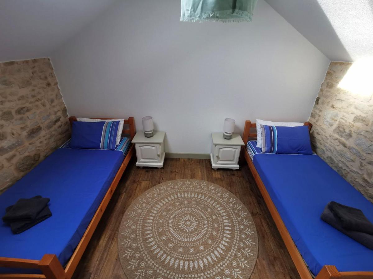 3 Self-Contained Gites With Pool And Games Room Saint-Georges-de-Noisné Extérieur photo